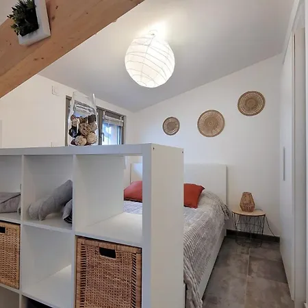 Apartment Cosy Mansarde Hyper Centre *